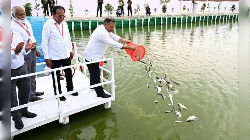 গাজীপুরের টঙ্গীতে দেশের প্রথম জাতীয় দুর্যোগ ব্যবস্থাপনা গবেষণা ও প্রশিক্ষণ ইনস্টিটিউটের ভিত্তিপ্রস্তর স্থাপন অনুষ্ঠানে প্রধানমন্ত্রী তারেক রহমান